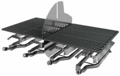 Outdoorchef Dualchef S 425 G Edelstahl Gasgrill Mit Seitenkocher + Blazing Zone Infrarotbrenner + DGS Gusseisen Grillrost 2 Stk. + DGS Gemüse Grillrost 2 Stk. -Grillfuerst Speichern outdoorchef dualchef dual gourmet system 1