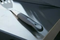 Outdoorchef Grillwender 7 Outdoorchef Grillwender -Grillfuerst Speichern outdoorchef wender griff 14 112 56