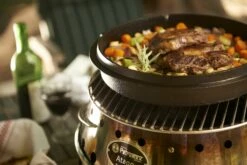 Petromax Ft6 Feuertopf Dutch Oven 5,5 L - Mit Füssen - X-DEAL Inkl. Deckelheber, Pflegepaste Und Kochlöffel -Grillfuerst Speichern petromax feuertopf ft6 12 1